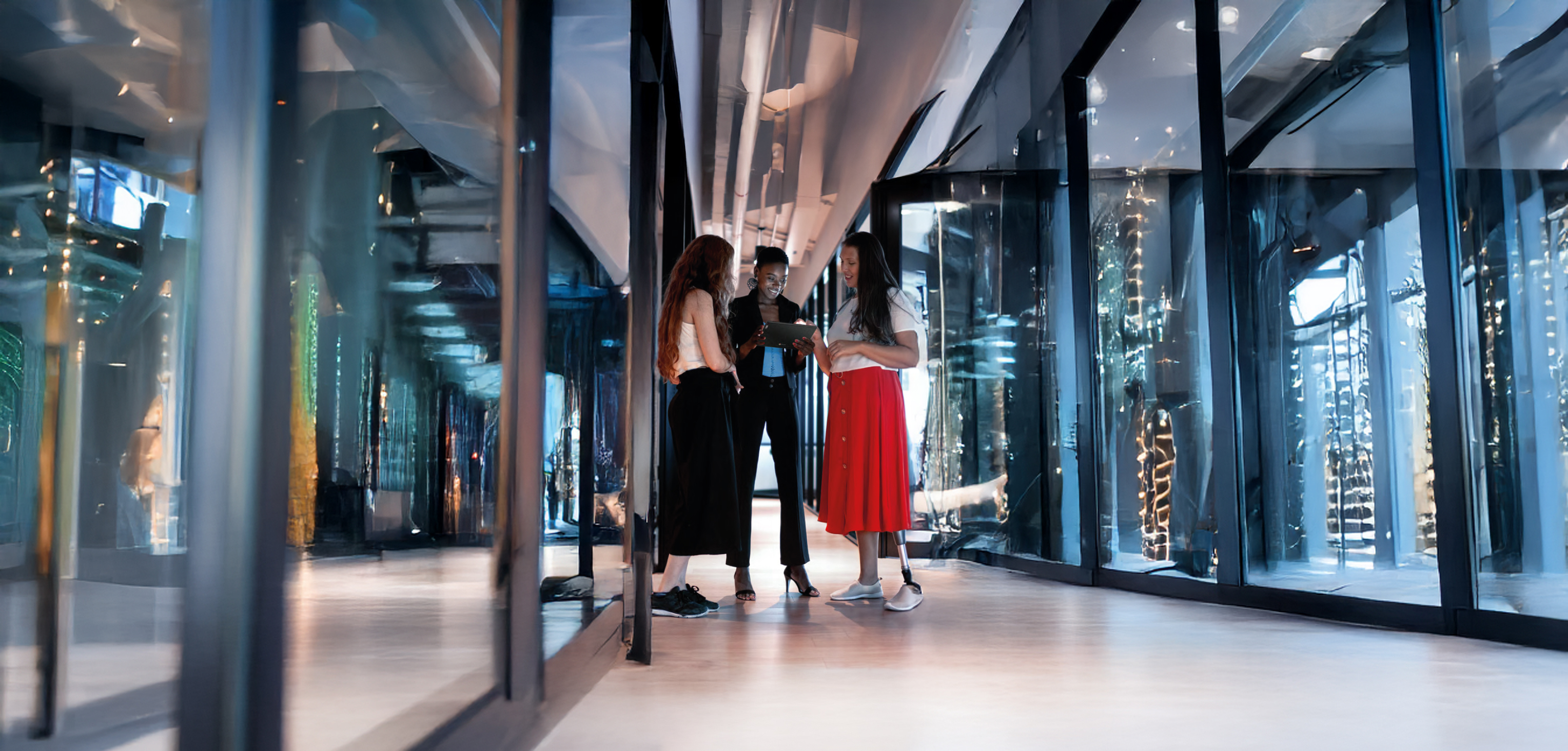 Profesionales trabajando con infraestructura TruScale